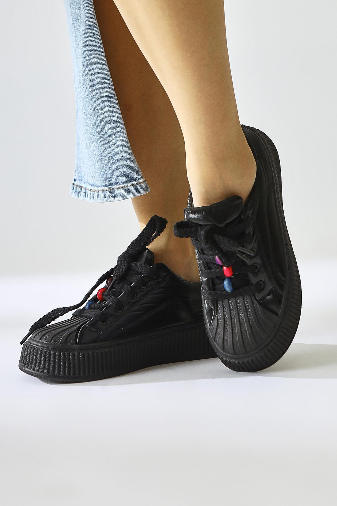 Chinda Siyah Paraşüt Kumaş Boncuk Detaylı Snakers