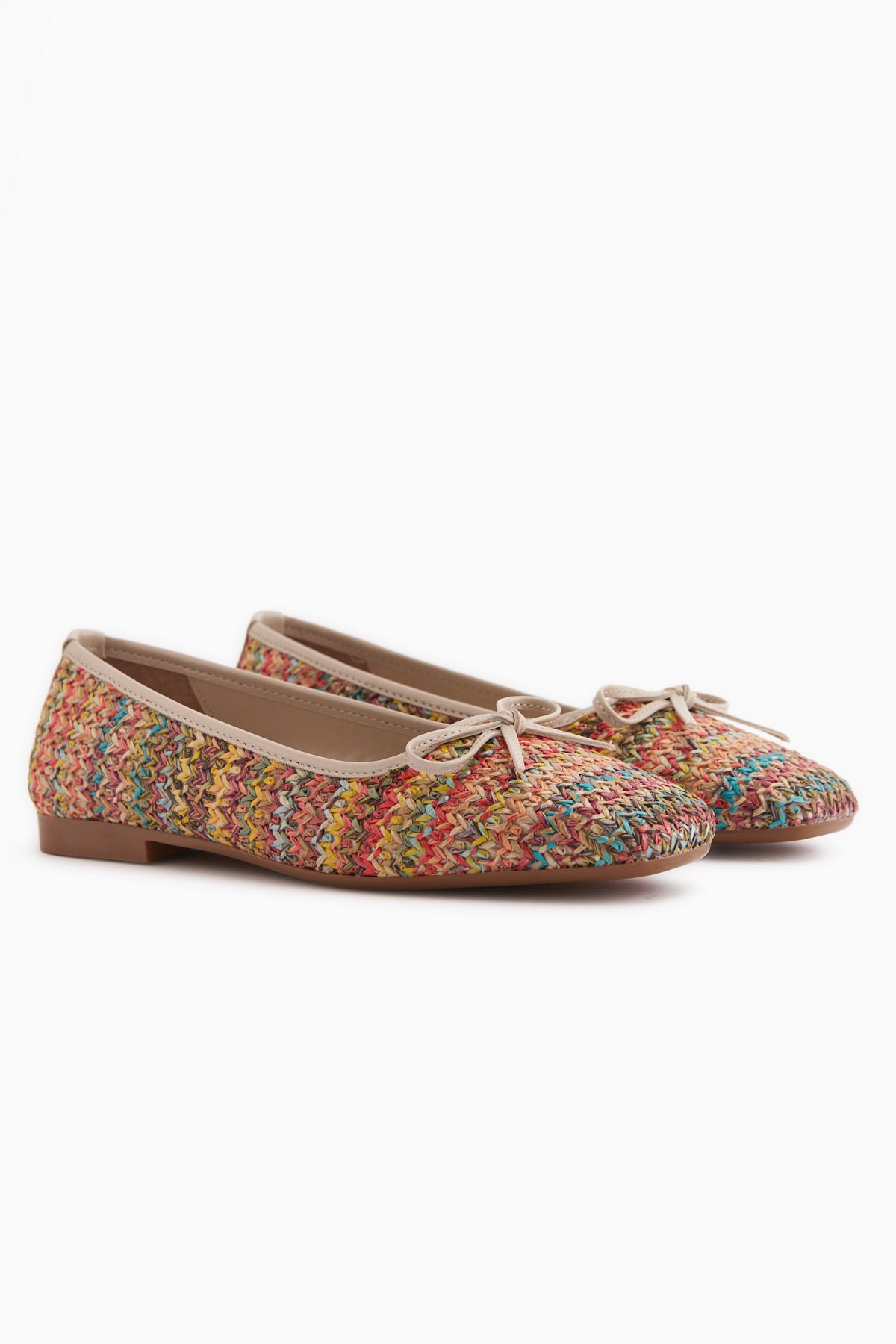 Fridah Renkli Fiyonk Detaylı Küt Burun Kadın Babet