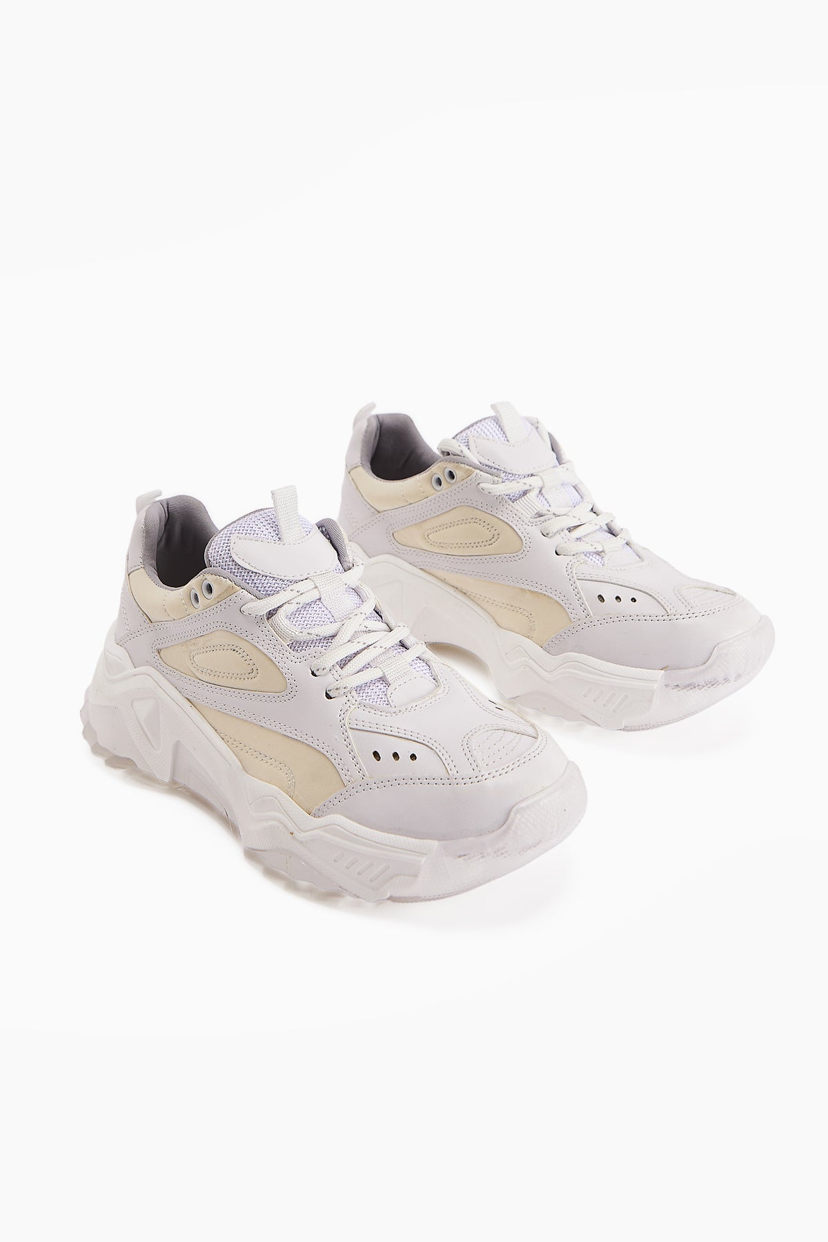 Erla Beyaz Kalın Tabanlı Bağcıklı Kadın Sneakers