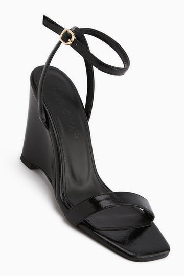 Novah Siyah Bilekten Bağlamalı Kadın Dolgu Topuklu Sandalet