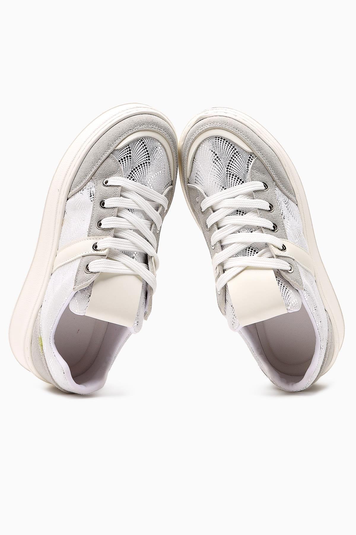 Julissa Beyaz Süet Parlak Desenli Kalın Taban Kadın Sneakers