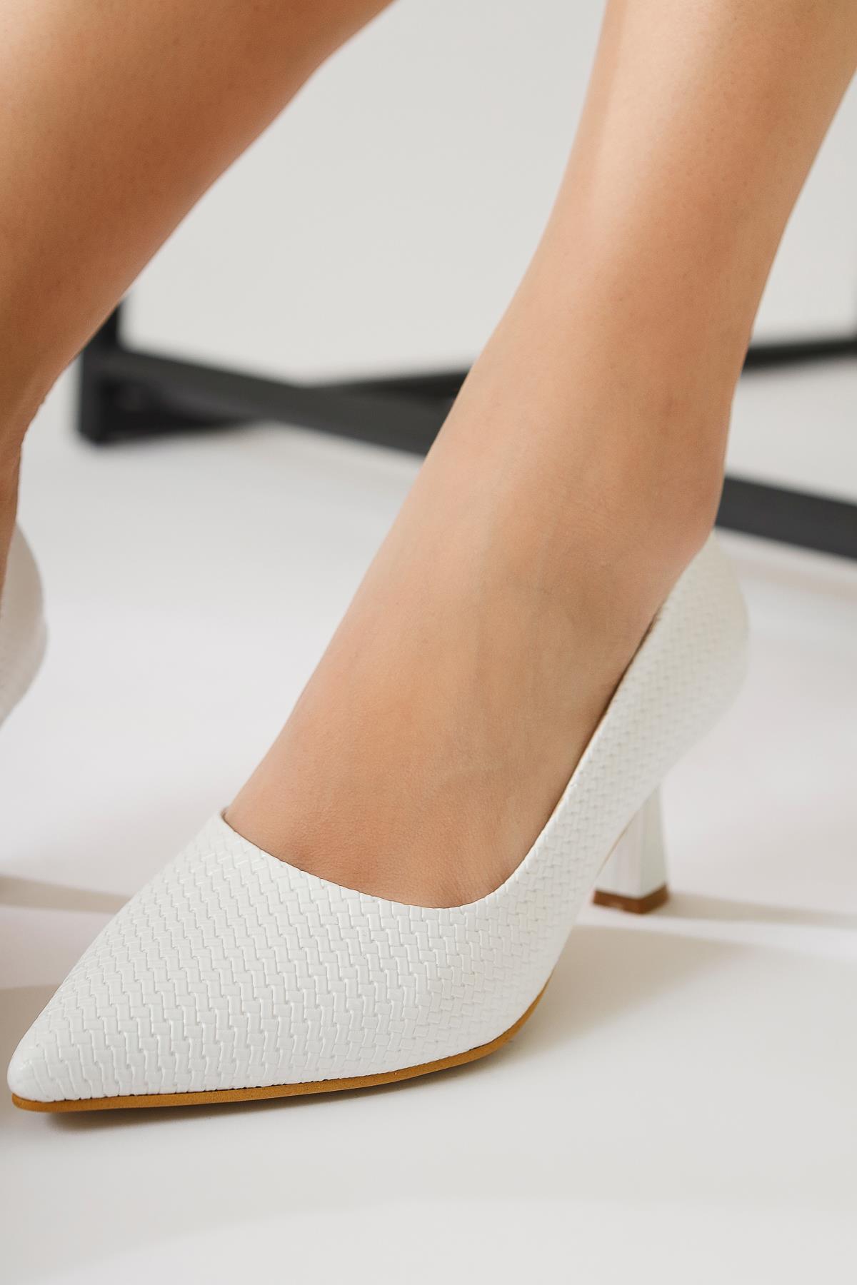 Dorothe Beyaz Desenli Kadeh Topuk Stiletto