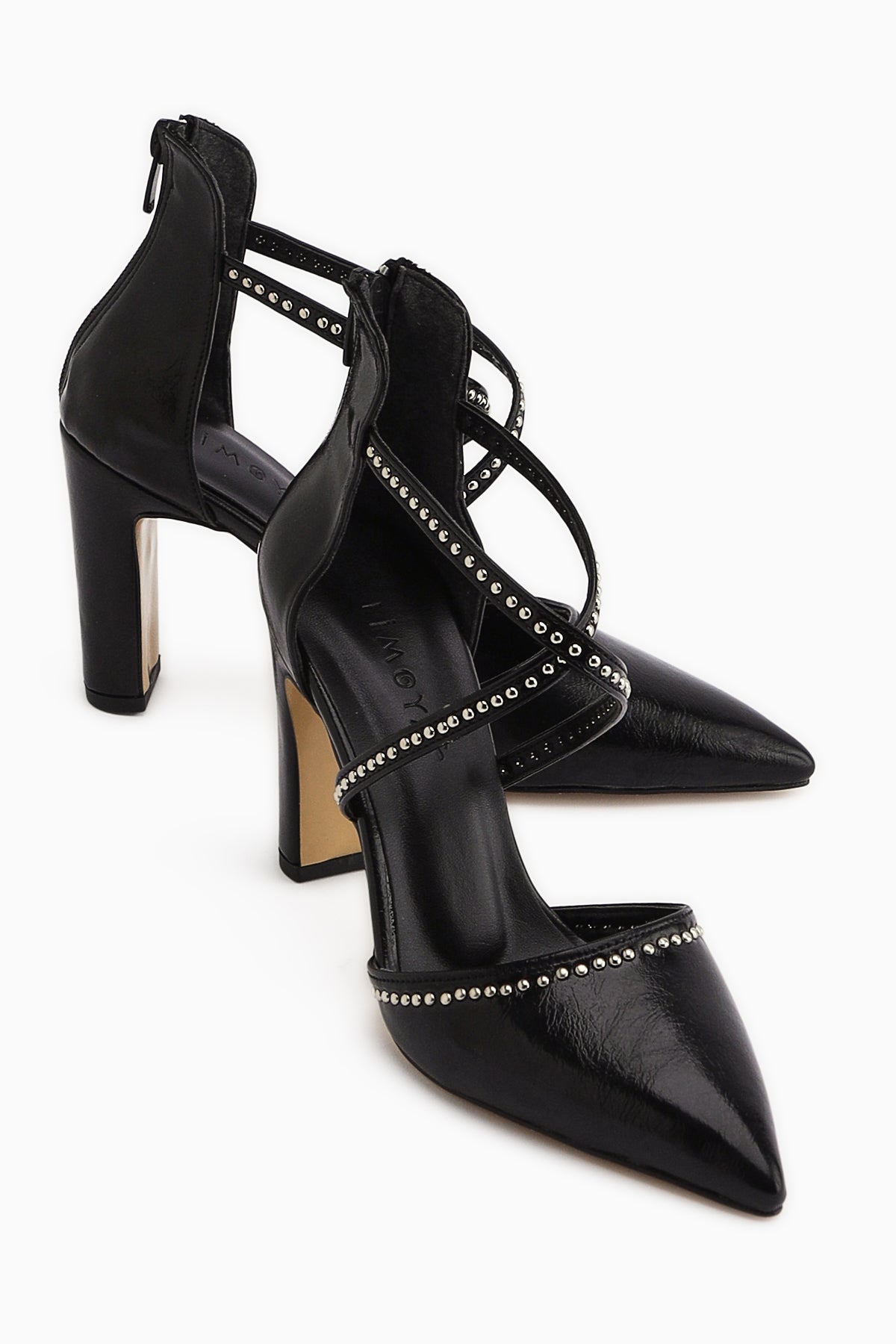 Neyla Siyah Zımba Detaylı Çapraz Bantlı Sivri Burunlu Kadın Topuklu Ayakkabı