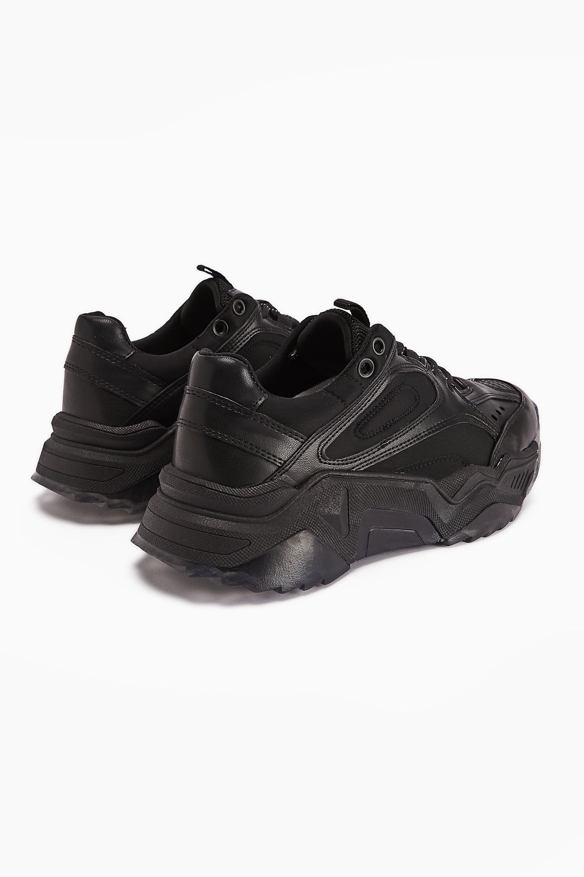Erla Siyah Kalın Tabanlı Bağcıklı Kadın Sneakers