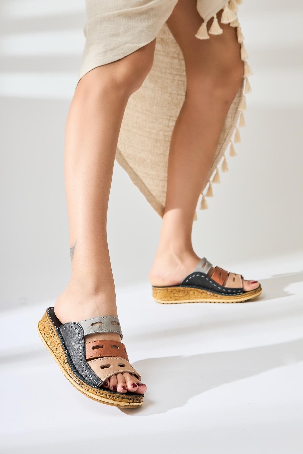 Hakiki Deri Joelle Siyah Comfort Lazer Kesim Terlik