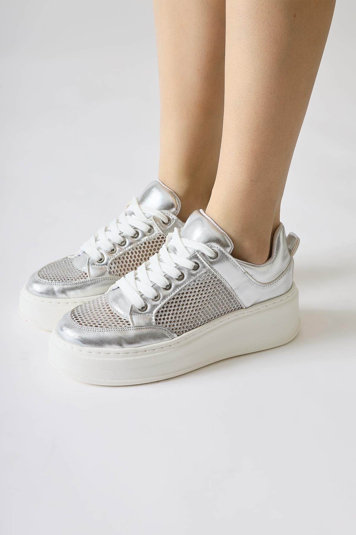 Emilina Gümüş Fileli Bağcıklı Sneakers