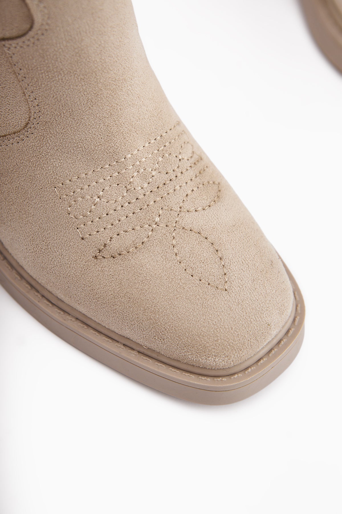 Mindra Bej Süet Nakışlı Kadın Bot