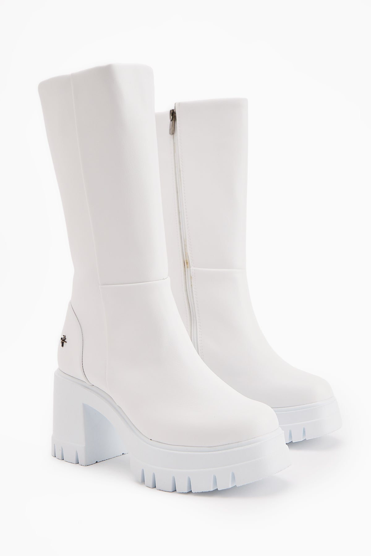 Chelsie Beyaz Yüksek Topuklu Platformlu Kısa Çizme