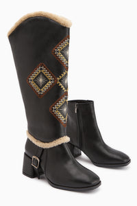 Hilka Siyah Çıkarılabilir Konçlu Etnik Desenli Bot-Çizme
