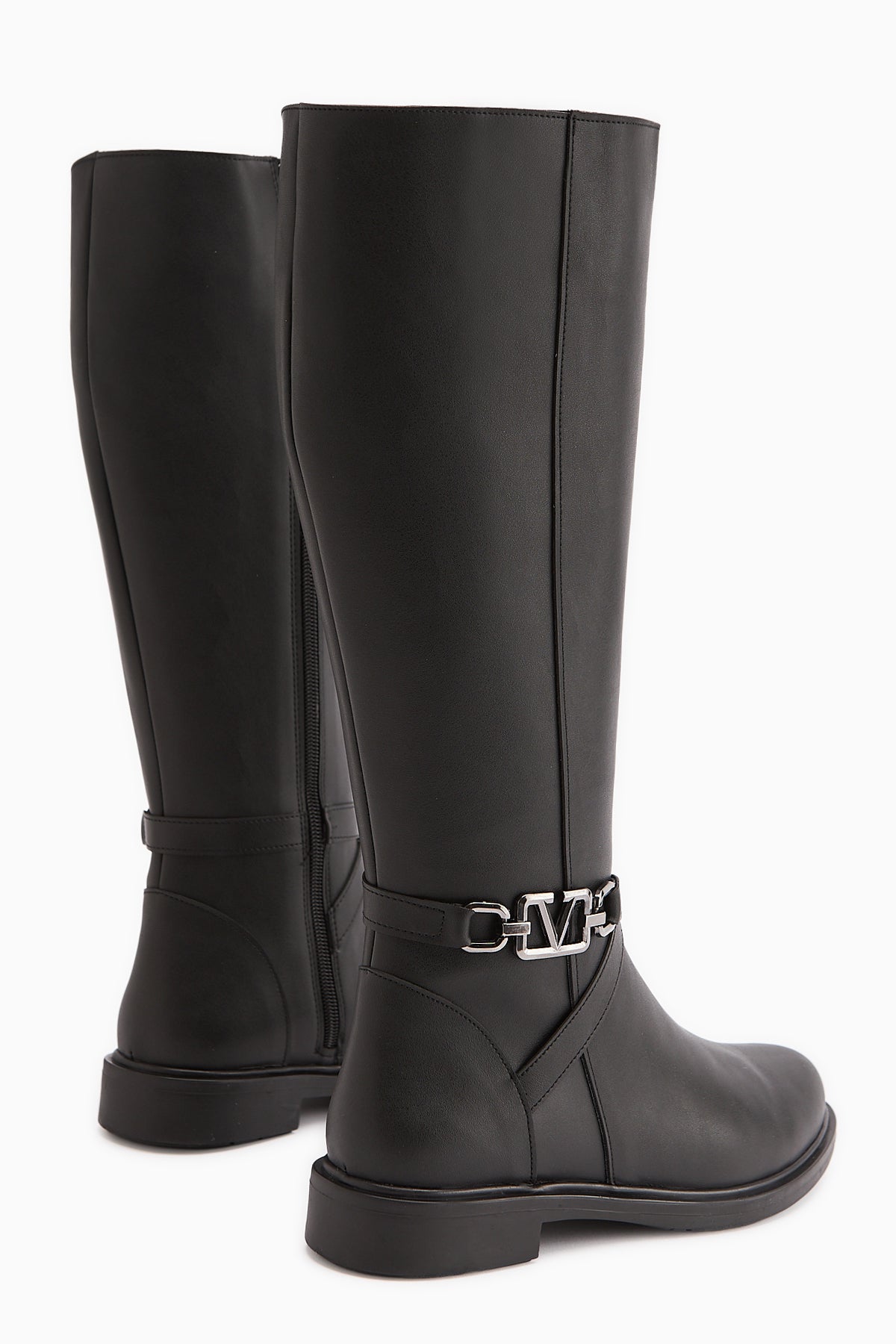 Momena Siyah Toka Detaylı Fermuarlı Kısa Topuklu Çizme