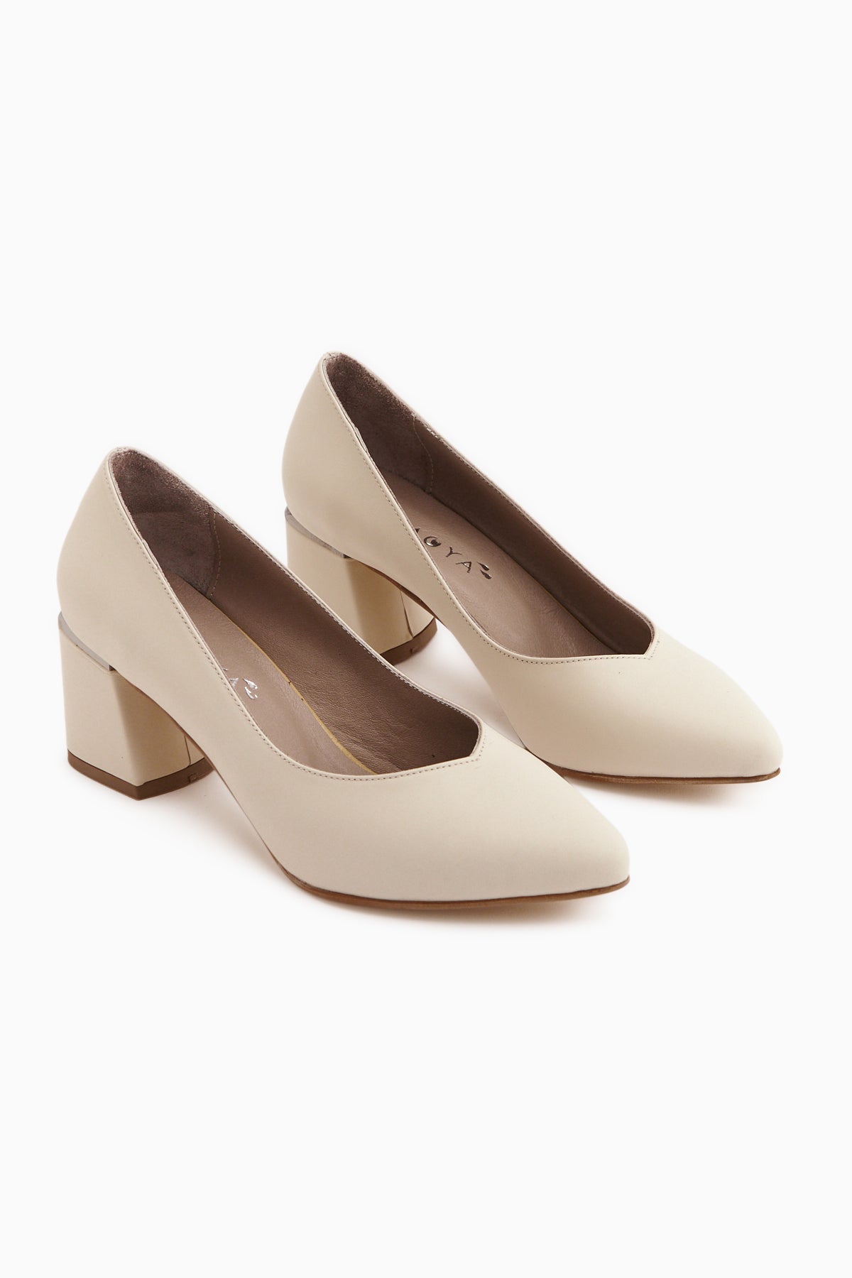 Ferida Hakiki Deri Bej Kalın Topuklu Kadın Ayakkabı
