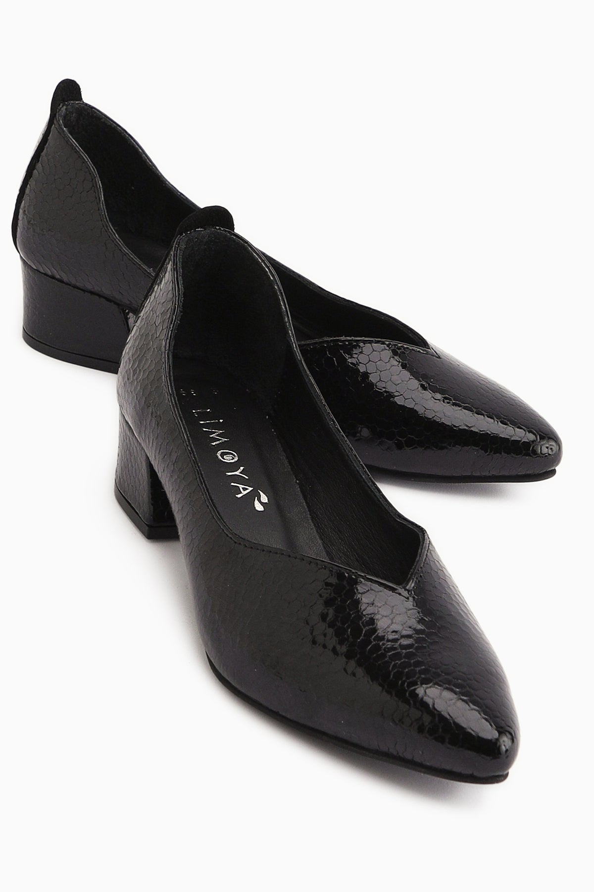 Samia Hakiki Deri Siyah Yılan Desenli Kalın Topuklu Kadın Ayakkabı