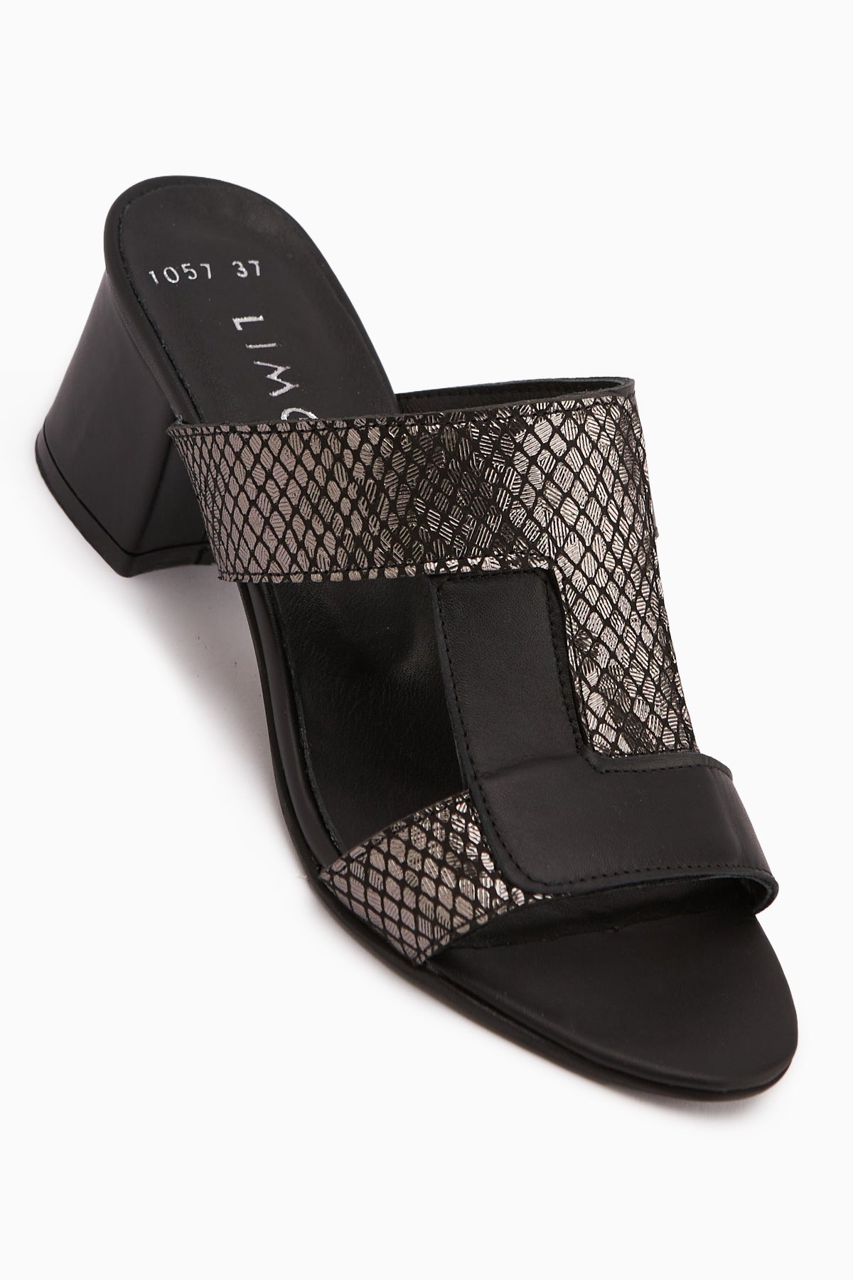 Helly Hakiki Deri Siyah Yılan Desenli Topuklu Kadın Terlik