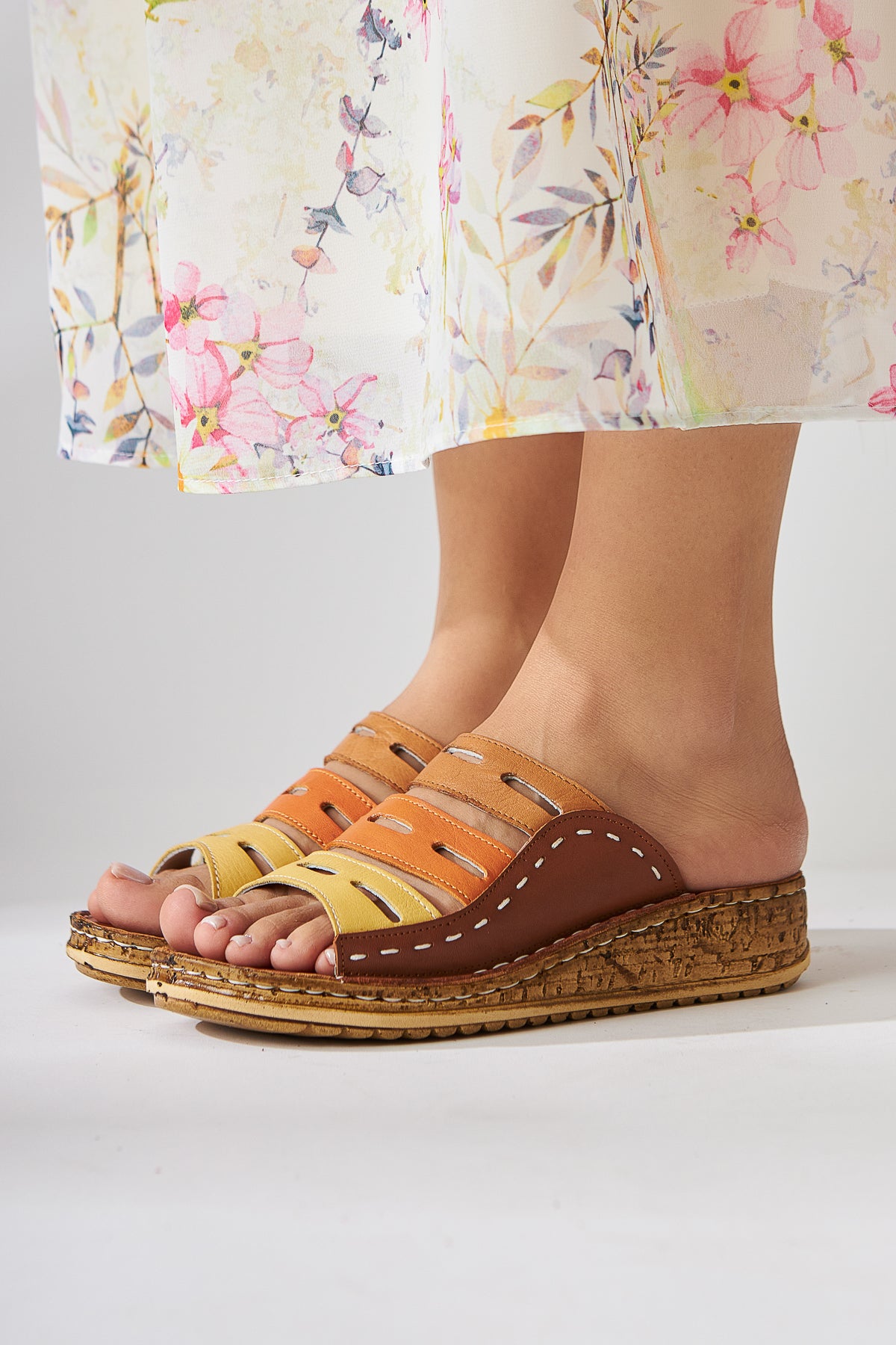 Hakiki Deri Joelle Taba Comfort Lazer Kesim Terlik