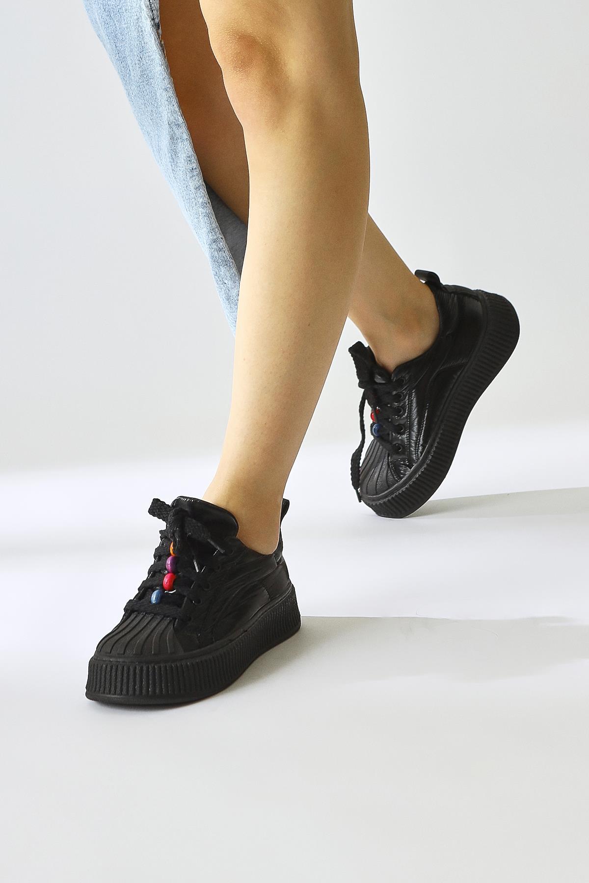 Chinda Siyah Paraşüt Kumaş Boncuk Detaylı Snakers