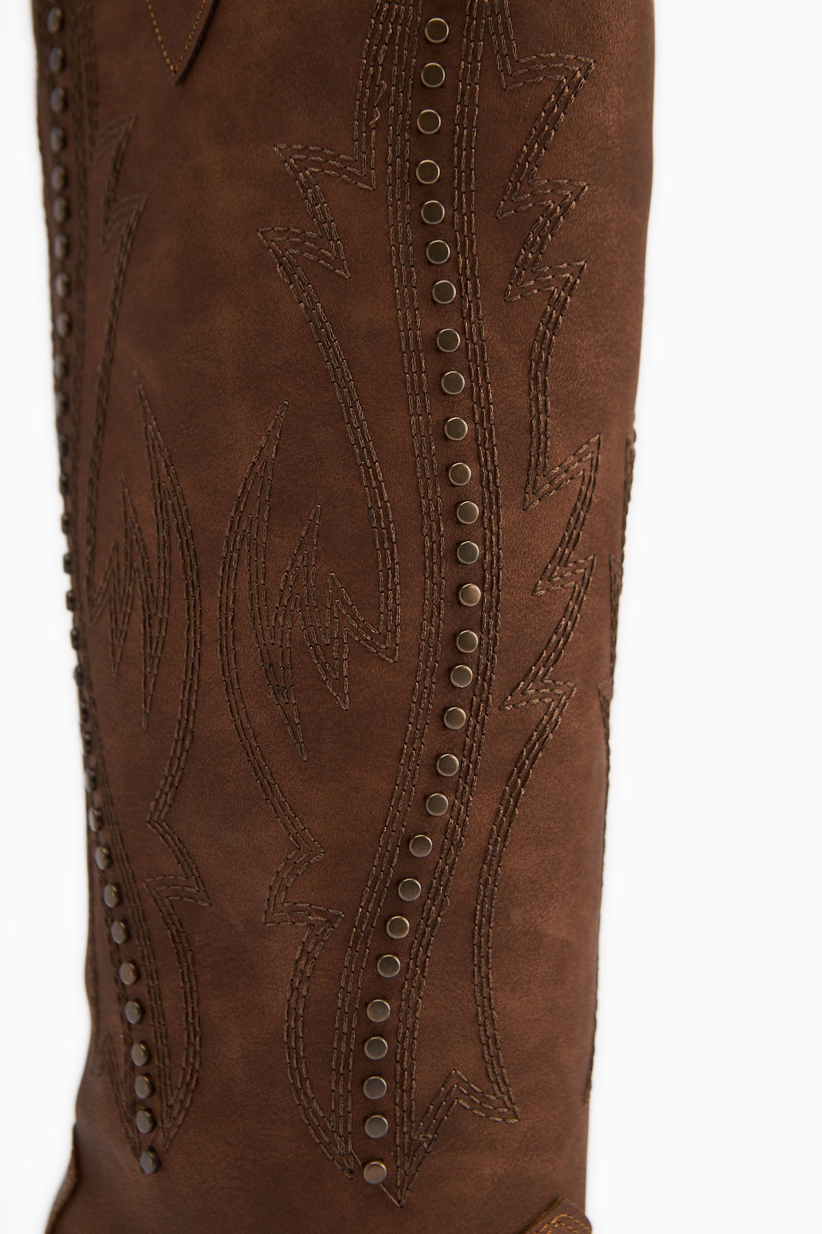 Fizaro Taba Sivri Burunlu Nakışlı Zımba Detaylı Western Çizme