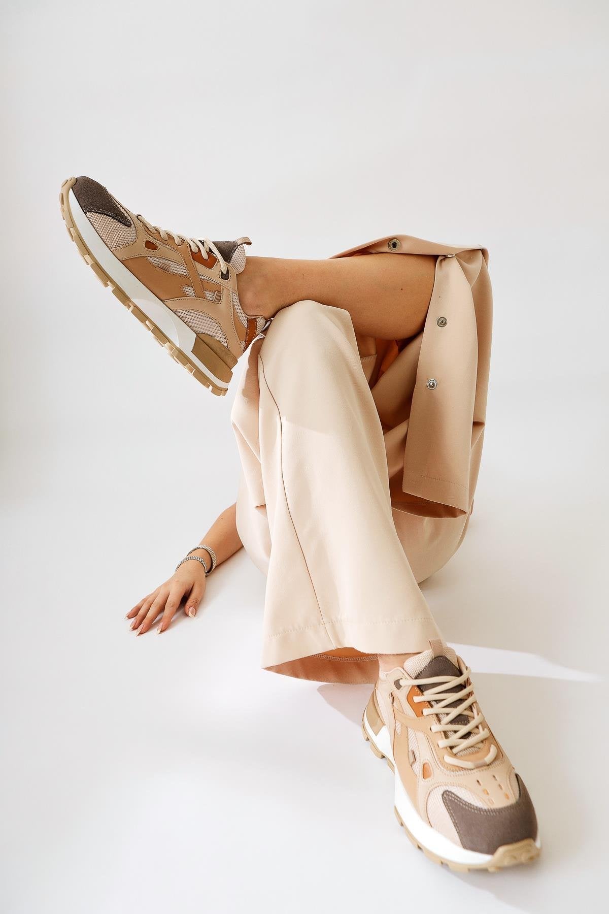 Siska Bej-Kahve Bağcıklı Yüksek Taban Sneakers