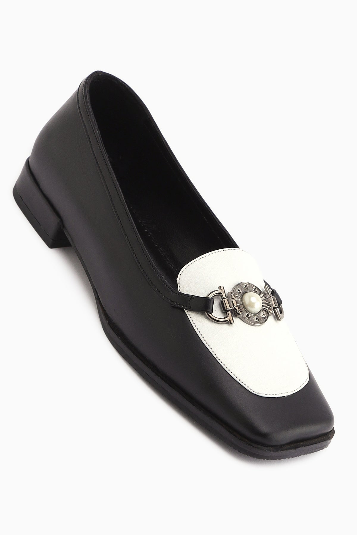 Sanie Hakiki Deri Siyah Tokalı Kadın Babet