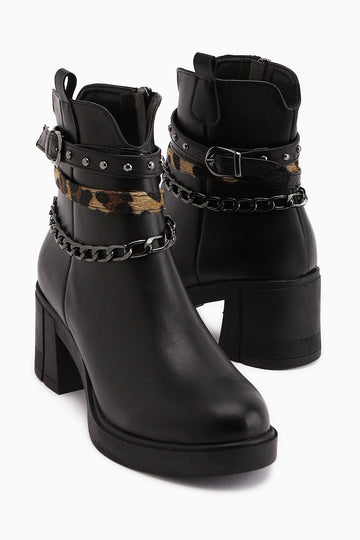 Anissa Siyah Zincir ve Kemer Detaylı Kalın Topuklu Kadın Bot