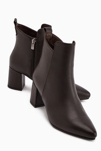 Julia Hakiki Deri Kahve Topuklu Kadın Bot