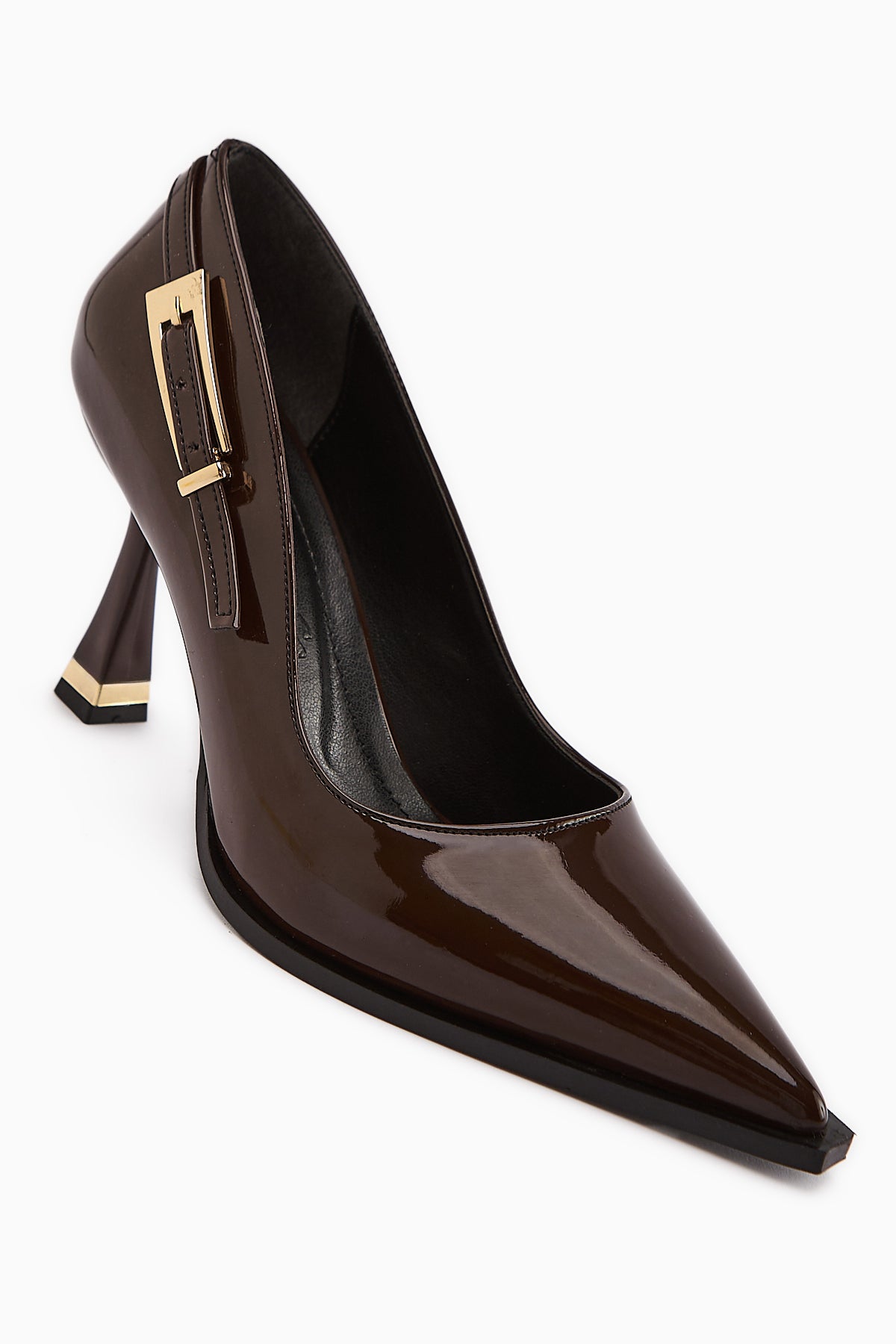 Mithra Kahve Rugan Sivri Burunlu Toka Detaylı Topuklu Ayakkabı