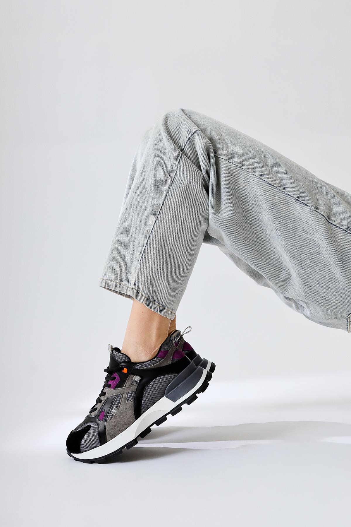 Siska Siyah Süet Bağcıklı Yüksek Taban Sneakers