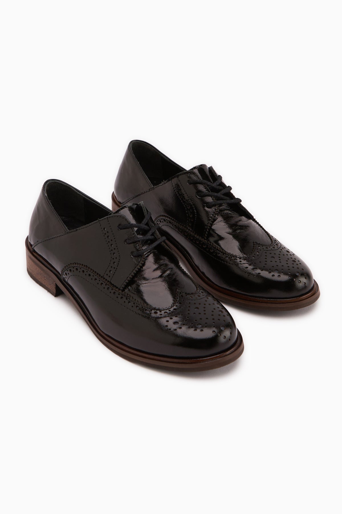 Dena Hakiki Deri Siyah Rugan Bağcıklı Brogue Oxford Kadın Ayakkabı