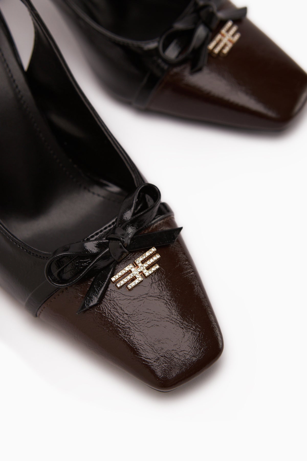 Emila Siyah Fiyonklu Kadın Topuklu Ayakkabı