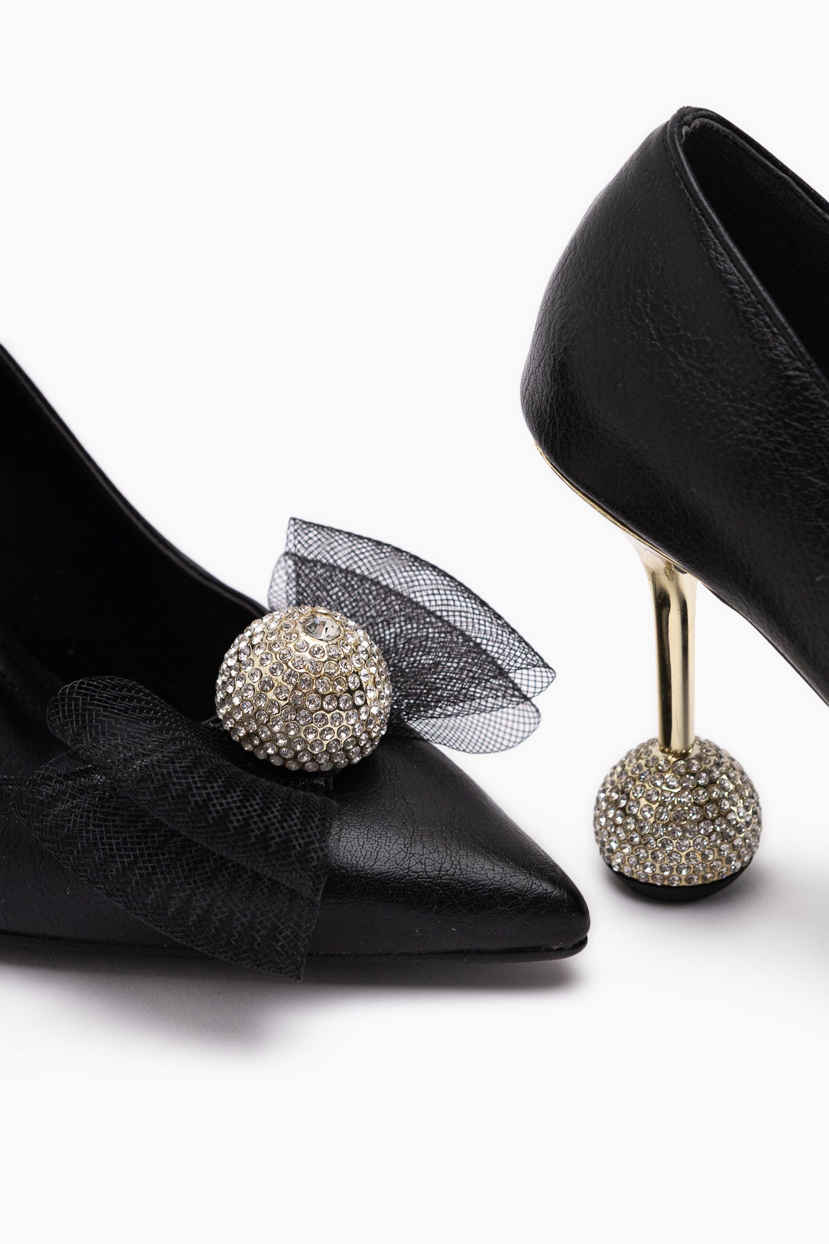 Partile Siyah Disko Topu Detaylı Tül Fiyonklu Stiletto