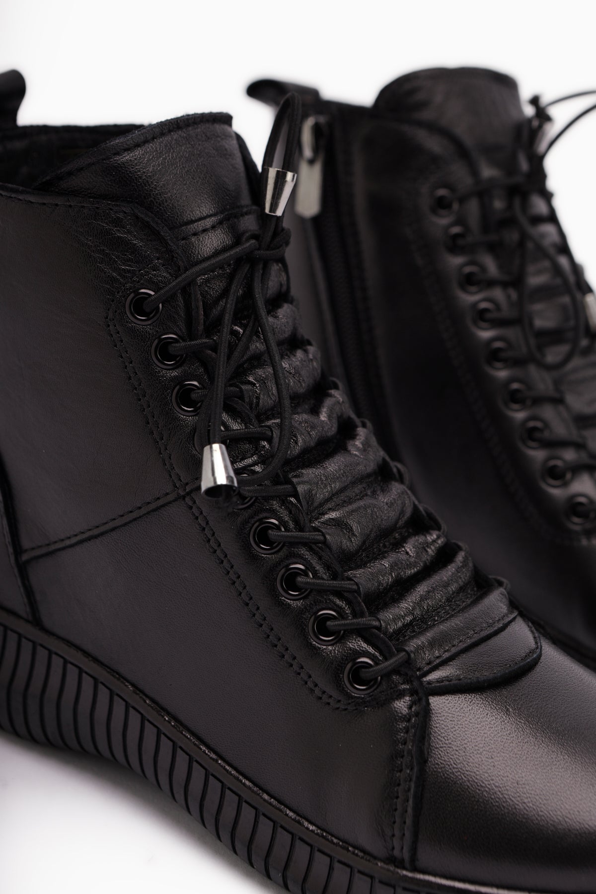 Jina Hakiki Deri Siyah Bağcıklı Kadın Bot