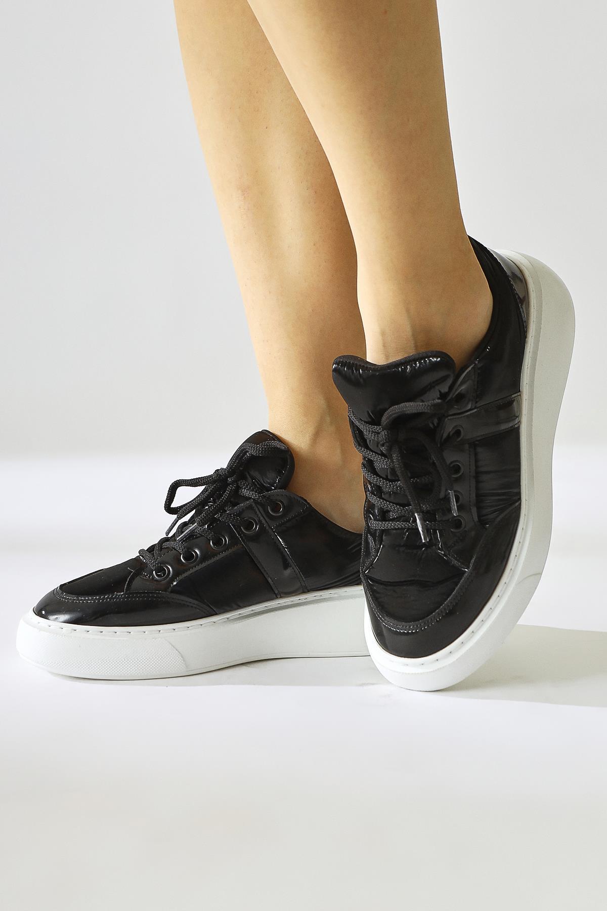 Jakleen Siyah Rugan Detaylı Paraşüt Sneakers