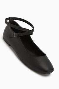 Ameli Hakiki Deri Siyah Çapraz Bantlı Balerin Kadın Ayakkabısı