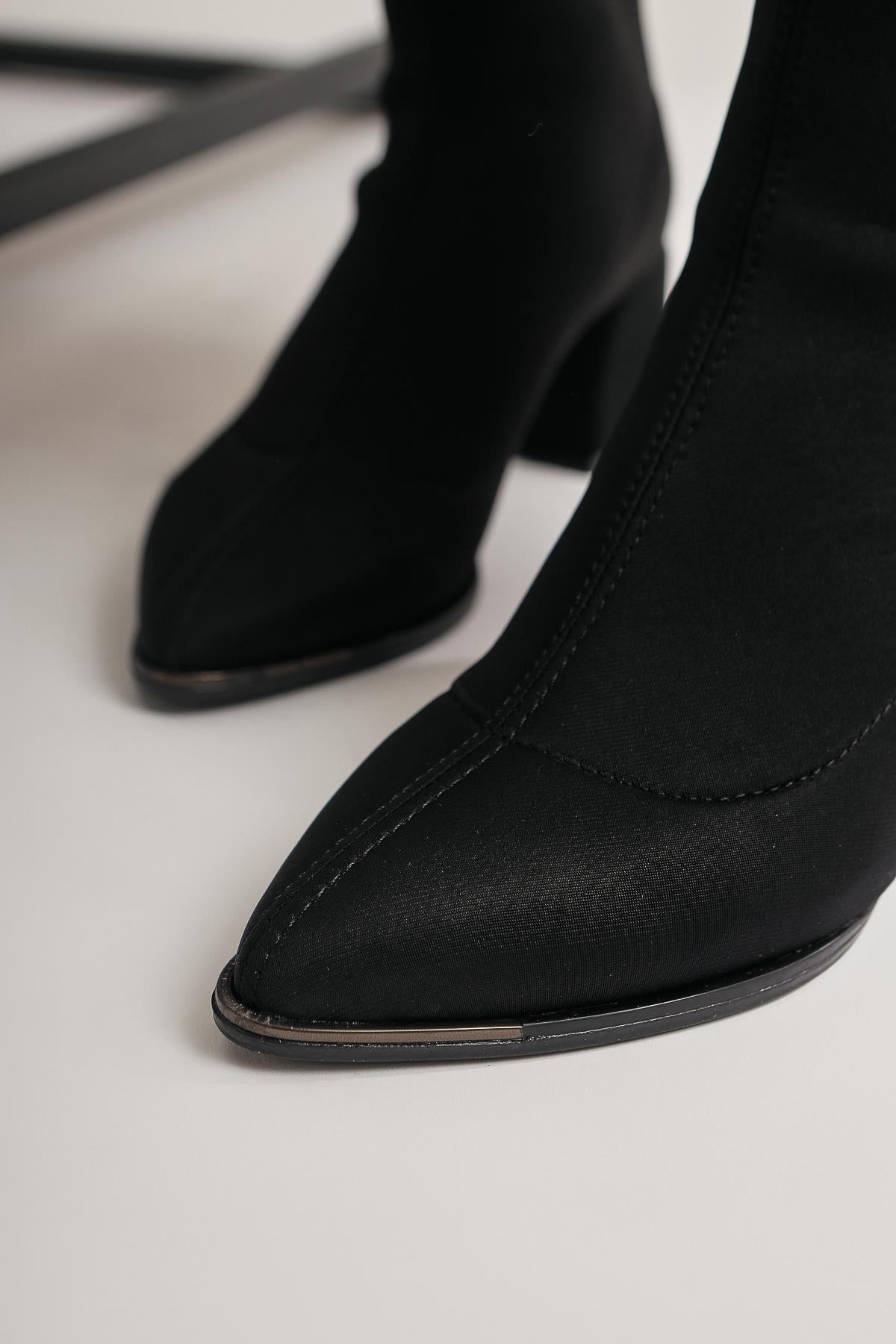 Anas Siyah Sivri Burunlu Dalgıç Kumaş Bot