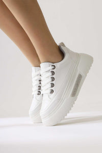 Rosella Beyaz Kalın Tabanlı Taş Detaylı Bağcıklı Sneakers