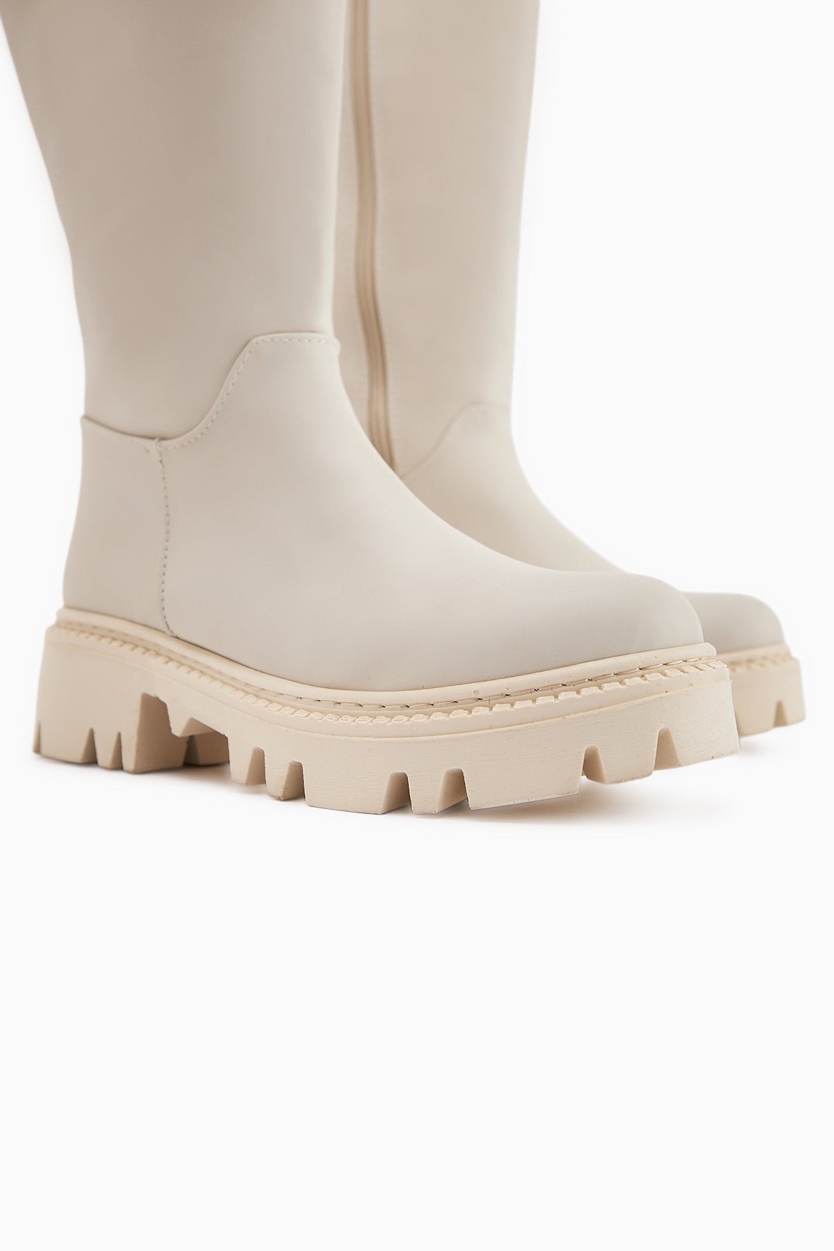 Escada Bej Kalın Tabanlı Fermuarlı Çizme