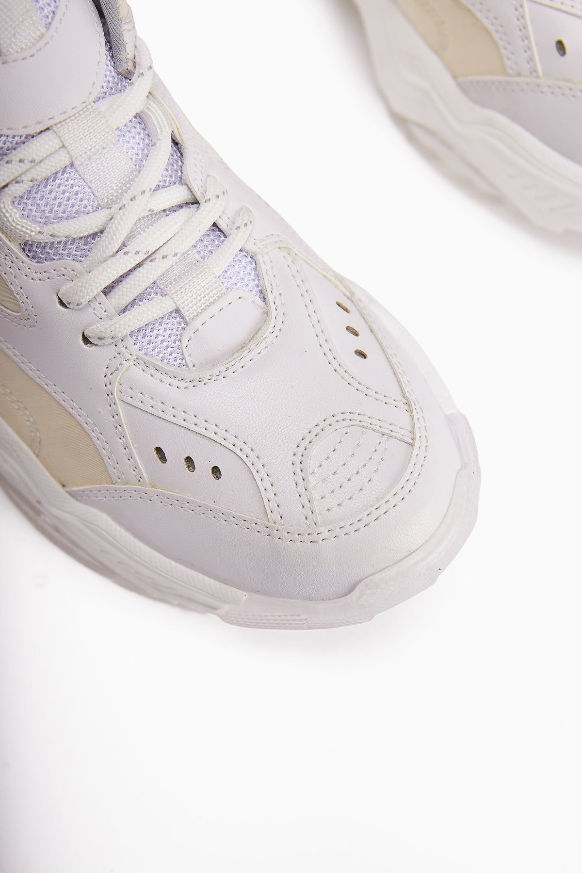 Erla Beyaz Kalın Tabanlı Bağcıklı Kadın Sneakers