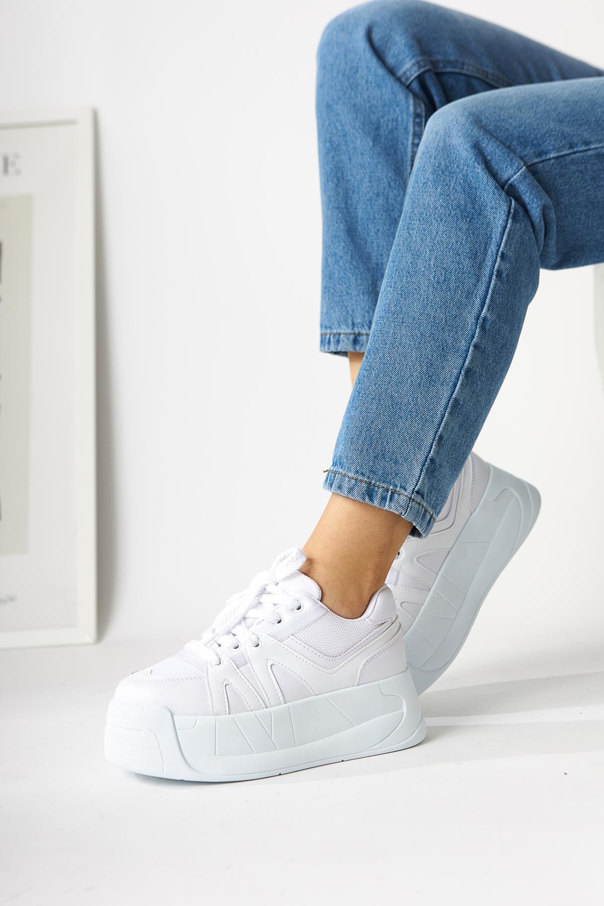 Alvi Beyaz Deri Detaylı Kadın Sneakers