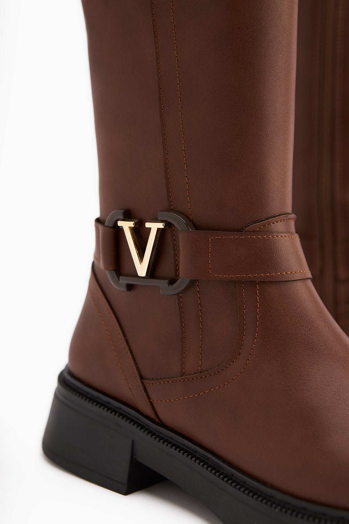 Ginan Taba Toka Detaylı Kısa Topuklu Fermuarlı Çizme