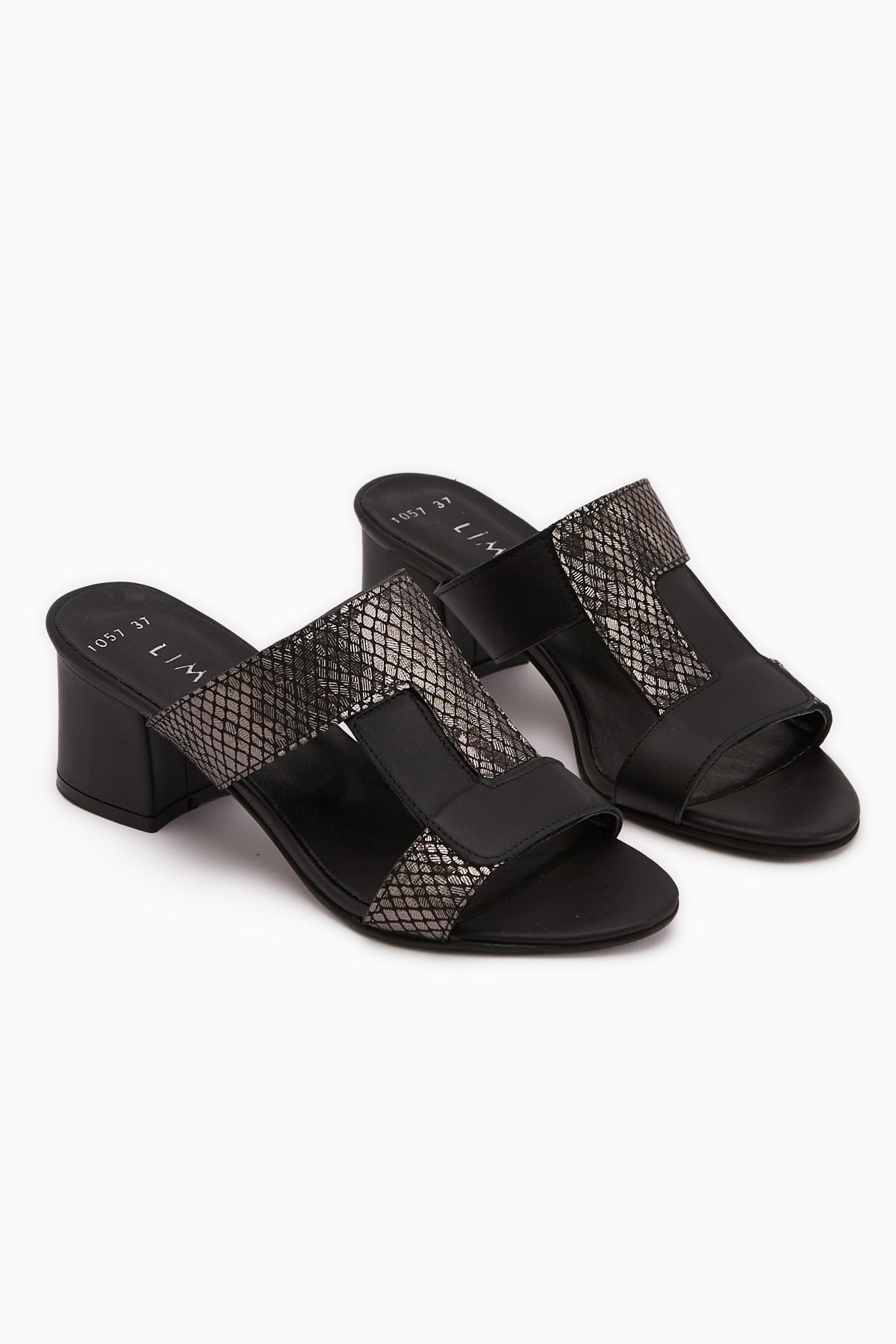 Helly Hakiki Deri Siyah Yılan Desenli Topuklu Kadın Terlik