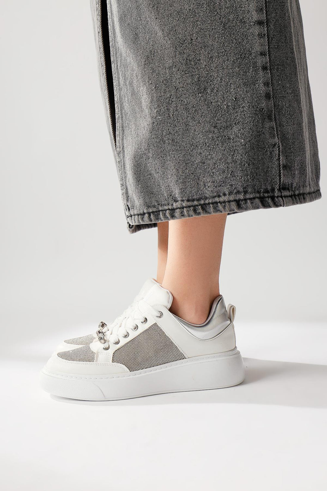 Sonnie Beyaz Kalın Tabanlı Taş Detaylı Sneakers