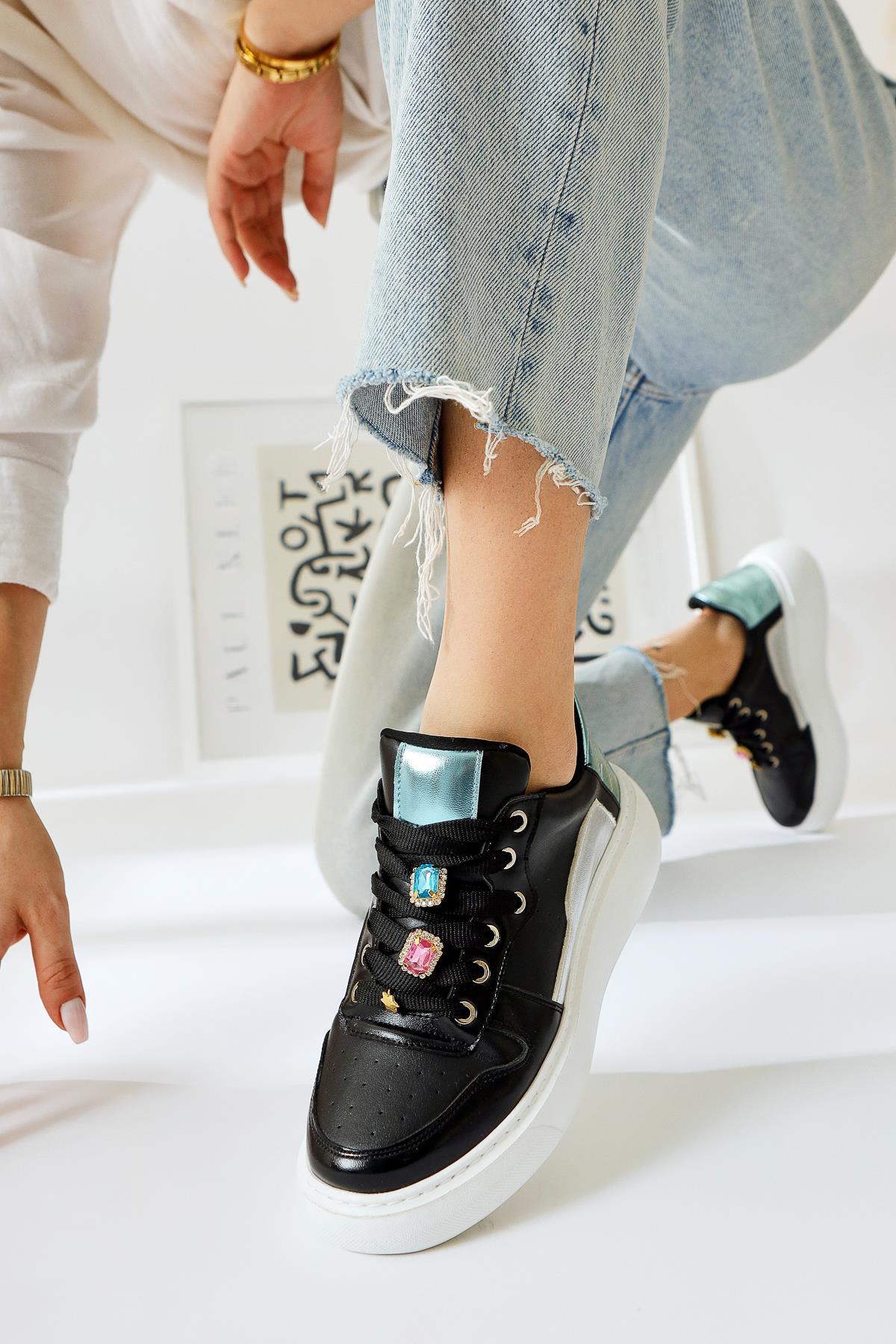Deena Siyah Kalın Tabanlı Taş Detaylı Sneakers