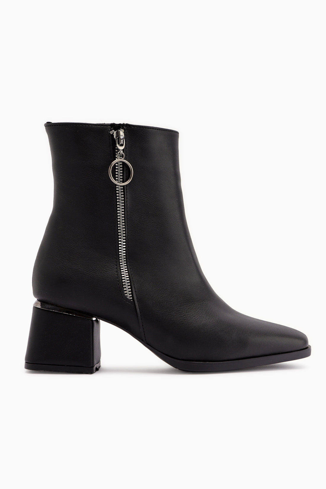 Deyana Siyah Fermuar Aksesuarlı Bot