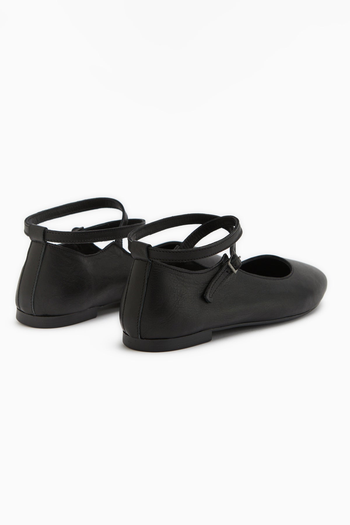 Ameli Hakiki Deri Siyah Çapraz Bantlı Balerin Kadın Ayakkabısı