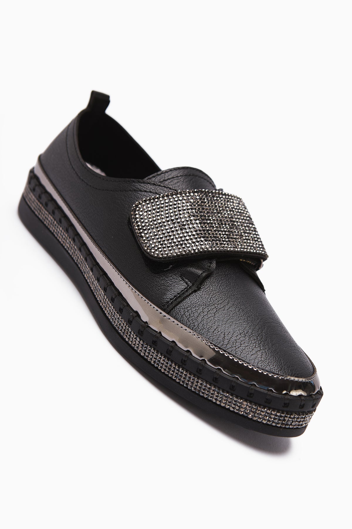 Valmira Siyah Cırtlı Taş Detaylı Kadın Günlük Ayakkabı