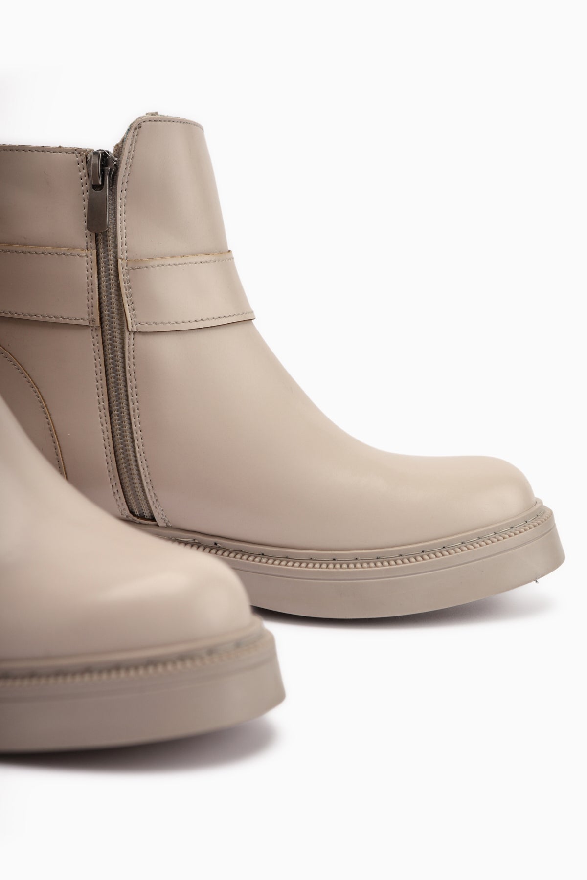 Birta Bej Toka Detaylı Oval Burunlu Bot