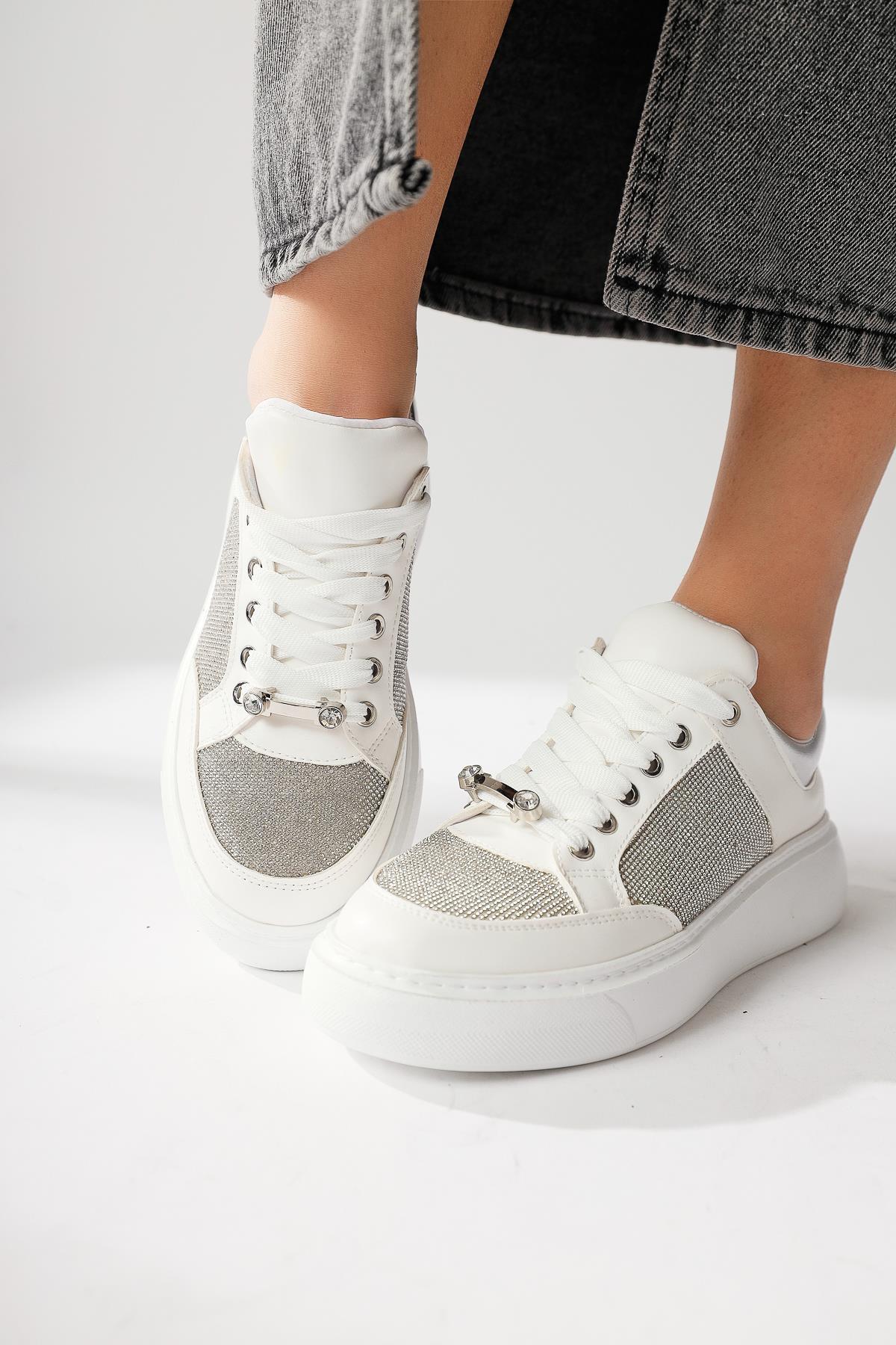 Sonnie Beyaz Kalın Tabanlı Taş Detaylı Sneakers