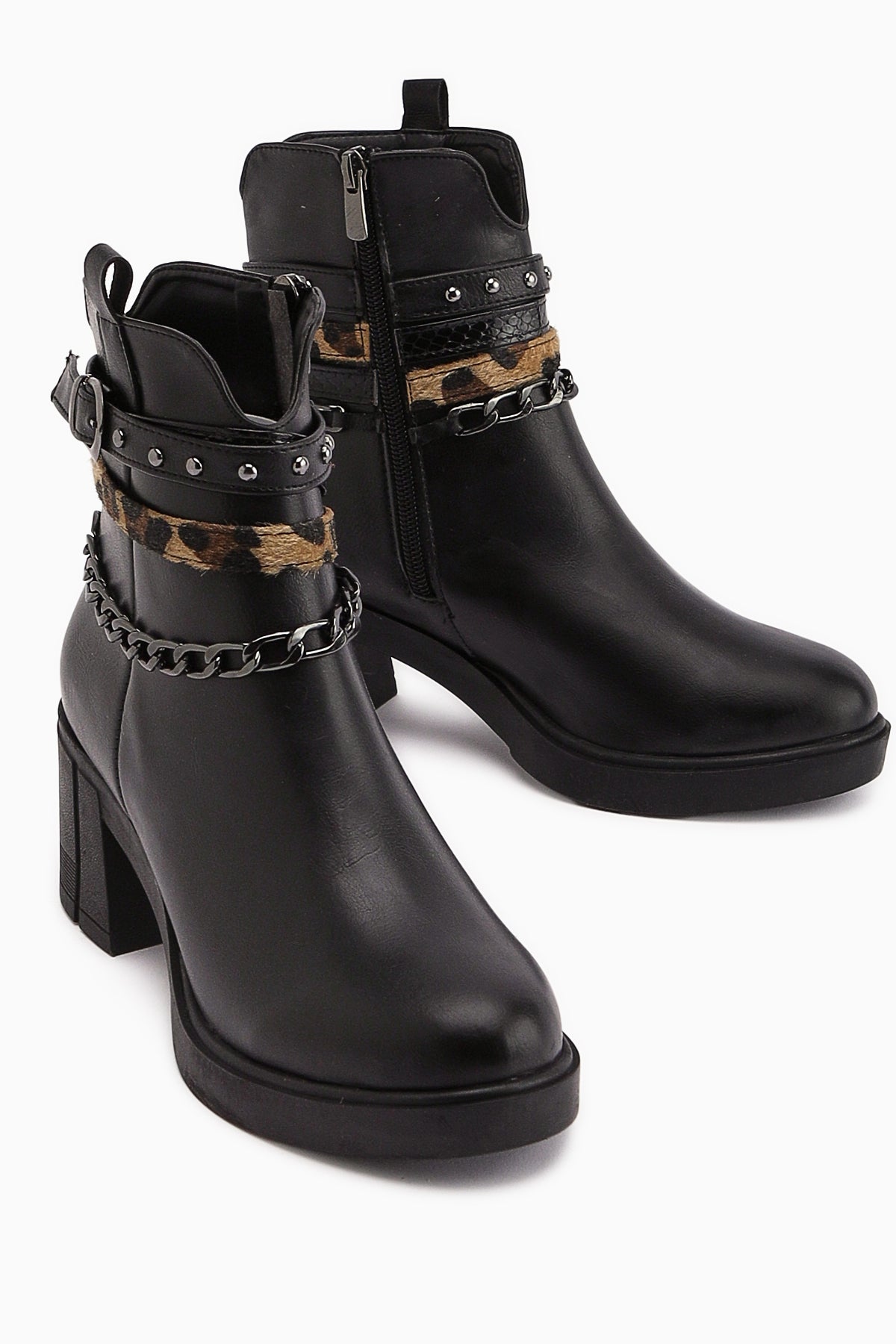 Anissa Siyah Zincir ve Kemer Detaylı Kalın Topuklu Kadın Bot