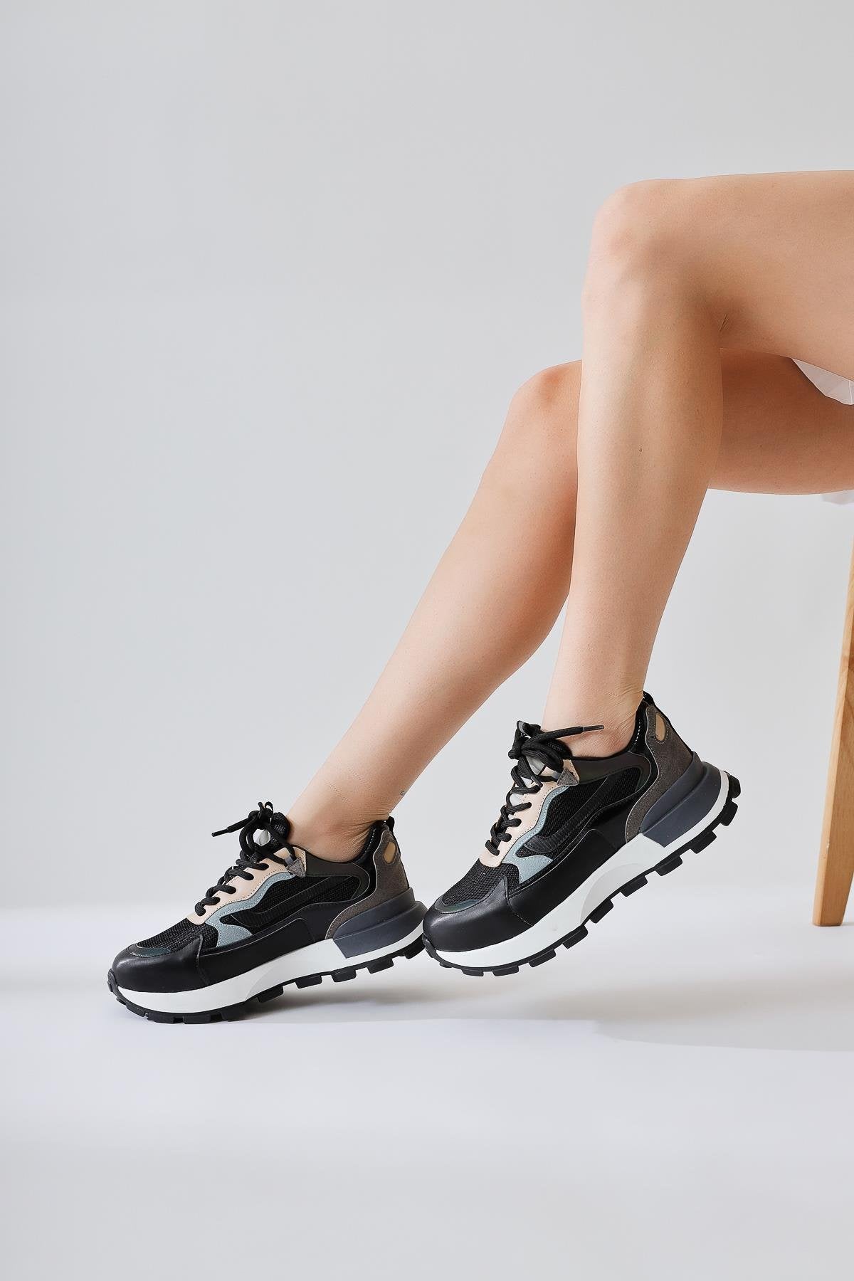 Shokat Siyah Bağcıklı Süet Yüksek Taban Sneakers