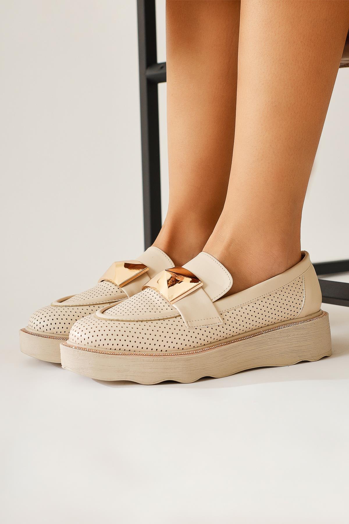 Khloe Bej Toka Detaylı Delikli Makosen Ayakkabı