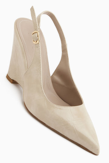 Tira Bej Dolgu Topuklu Sivri Burunlu Kadın Sandalet